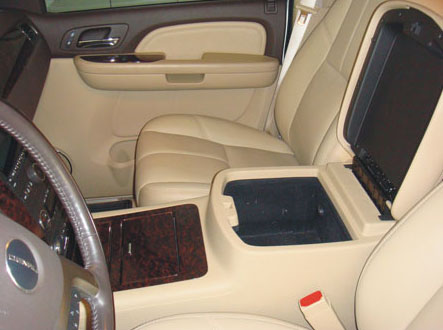 Chevrolet Suburban Floor Console: 2007 - 2013 - view 1